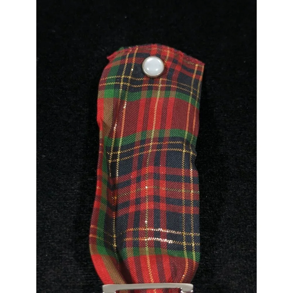 Kessaris White Dial Silver Tone Case Christmas Red Green Cloth Band Watch 7.5 In